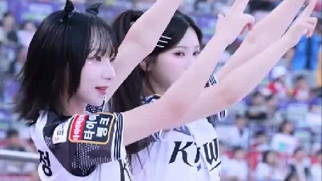 啦啦队的甜妹们