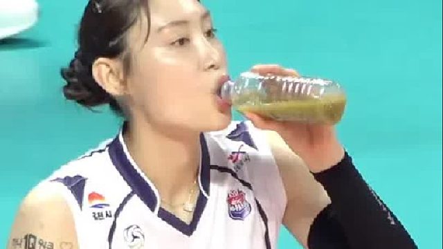 排球女神在赛前都喝什么饮料