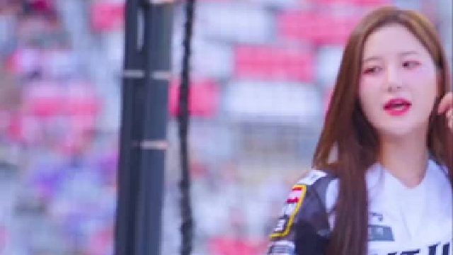 啦啦队员的小耳朵真可爱