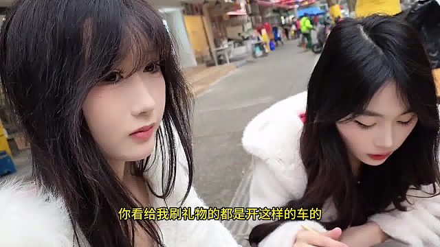 小酷偶遇开豪车的粉丝，表示还是圈的太少了