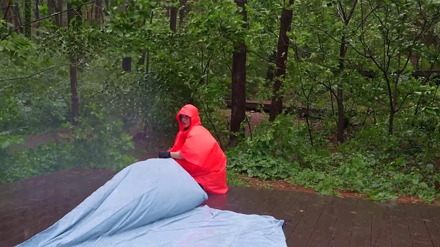 20260127 ️大雨中一个人露营…能平安回来吗？ ｜汤鸡脚软豆腐最好吃…？