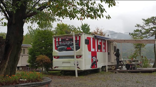 20260127 ️下雨天，独自露营自己的房车️｜从拆生土鸡到完成烤鸡肉串！ ｜雨中的