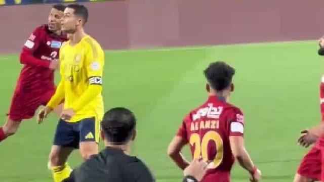 笑死我了！C罗遇到沙特影帝了！