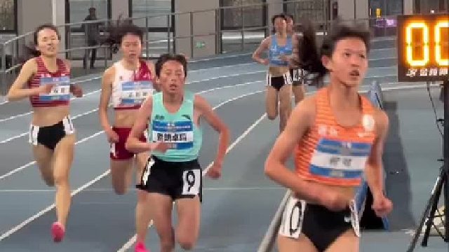 站到赛场上运动员没有不想全力争胜的！