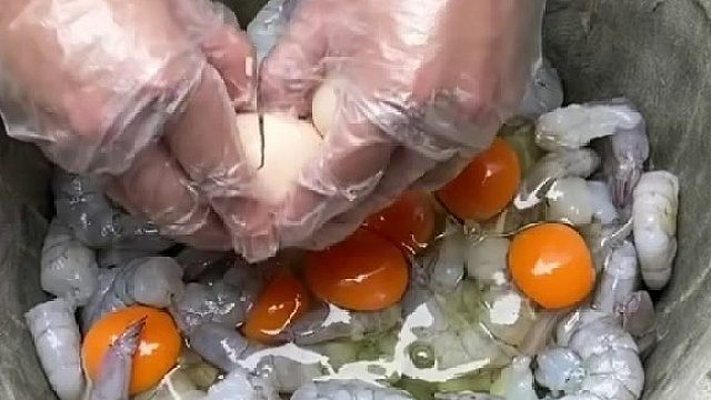 父母以为的虾滑VS实际上我吃到的。。。。。。。