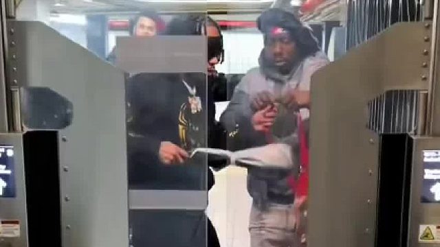 MTA纽约地铁投入730万打造的新型防逃票闸门、效果怎样呢？