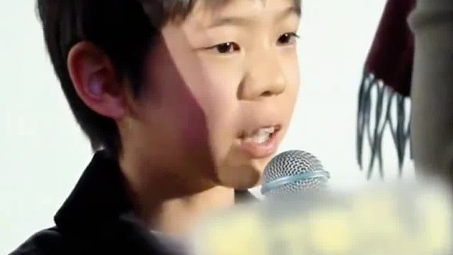 记者：什么是家人？嗯哼：家人就是把价格打下来的人！