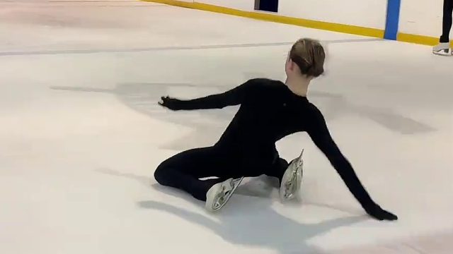 冰上起舞，自在如风