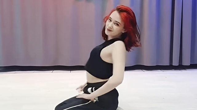 俄罗斯姑娘才艺表演24.02.19_小逗比(安娜)02