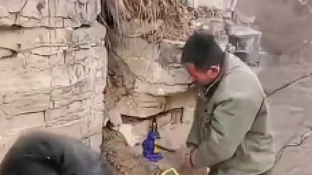 彭得一声，开席