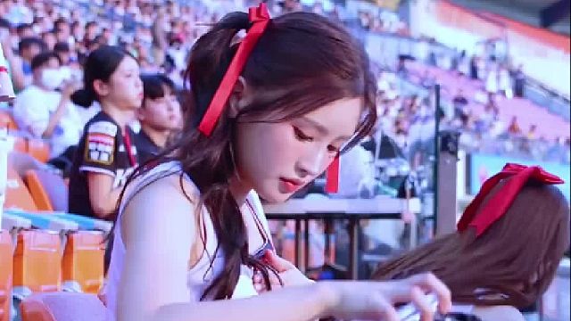 御姐和甜妹喜欢那种风格的啦啦队员？