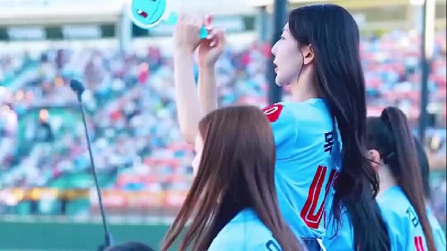 最近爆火的喇叭舞