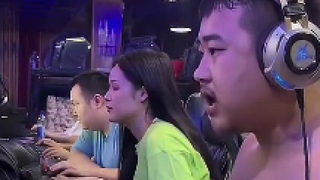 一个人的钱四个人花...最后自己变笑话