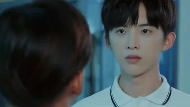 学生遭恶少欺凌，教导主任强势出面护学生