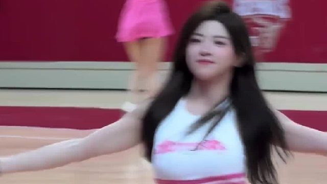 啦啦队比赛现场