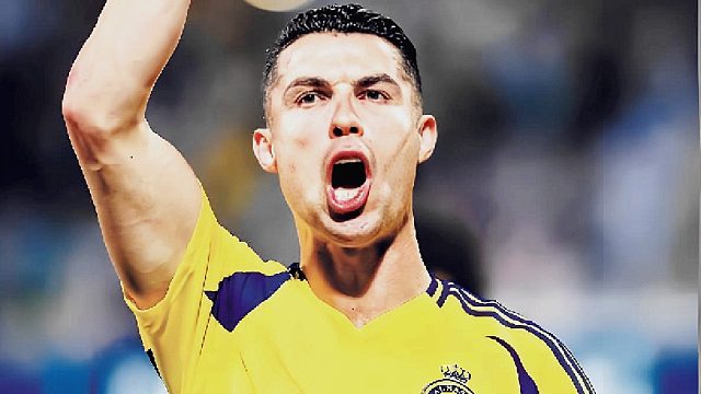 第961球！C罗轻松吃饼破门，提前被换下错失点球主罚