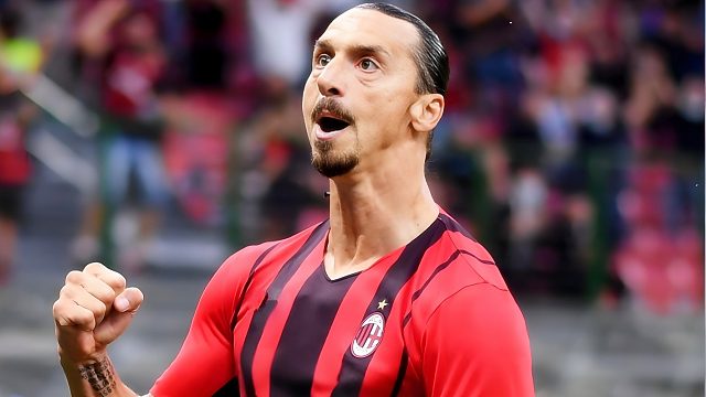 老爷车玩漂移！40岁伊布名场面：一个加速甩开后卫5米远