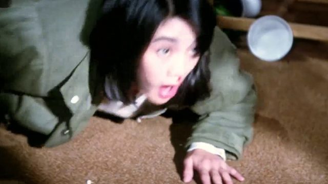 男孩不慎坠楼几次死里逃生