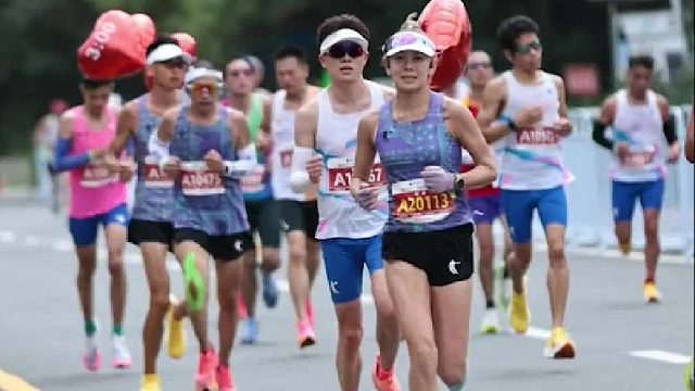 第一次见300女兔子，颜值与实力并存的小姐姐周琳