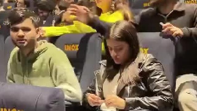 还好是个小姐姐，不然避免不了一场大战