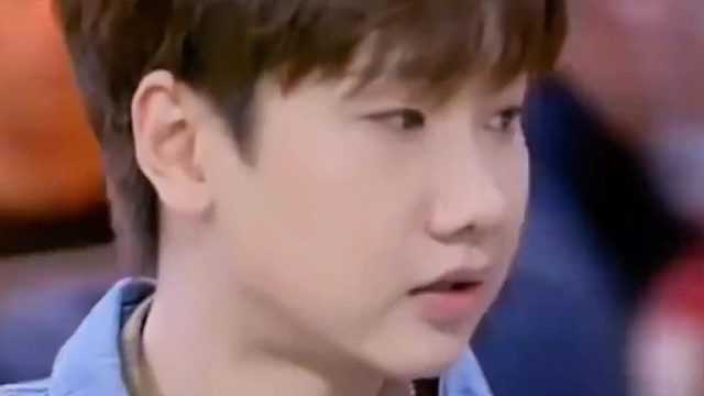 汪苏泷王彦霖：买海鲜要亲一下，为什么要亲一下？？？