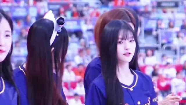 明星也来啦啦队助威