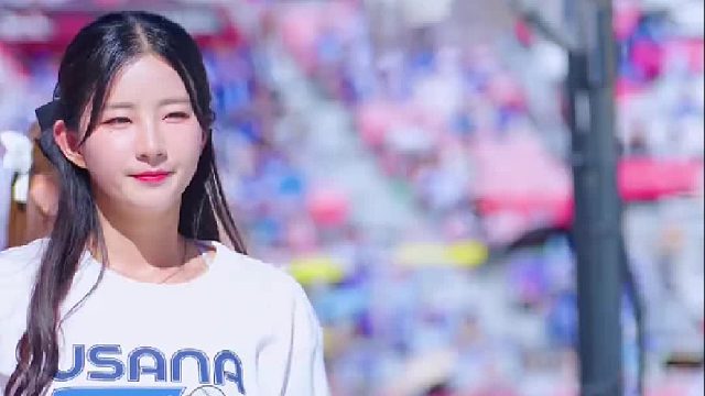 热情大方的啦啦队员