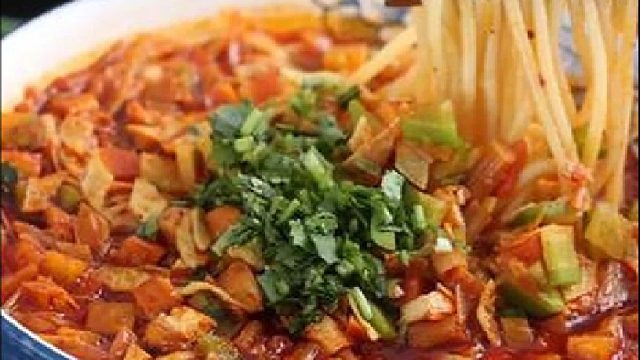 续面反转怪不得这老板看着眼熟原来是收徒割韭菜的老熟人啊