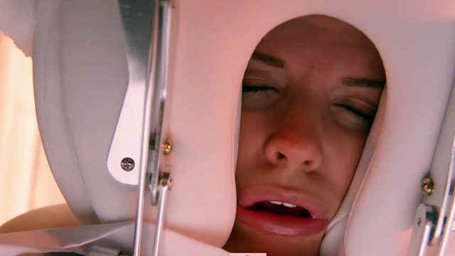 妖怪以人类脂肪为生，伪装成理疗师寻找猎物