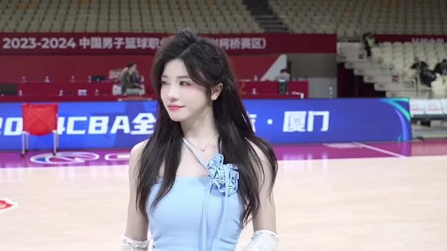 请问BGM第一句歌词是什么