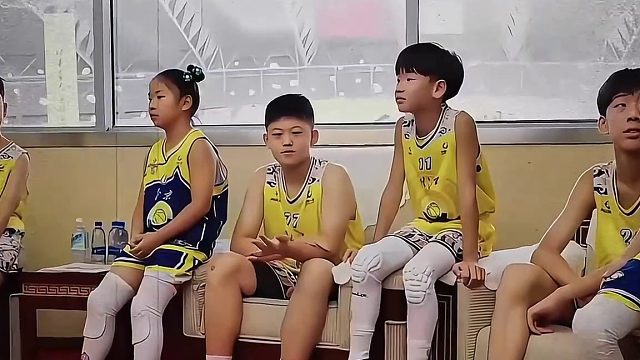 姚明：开玩笑打替补？