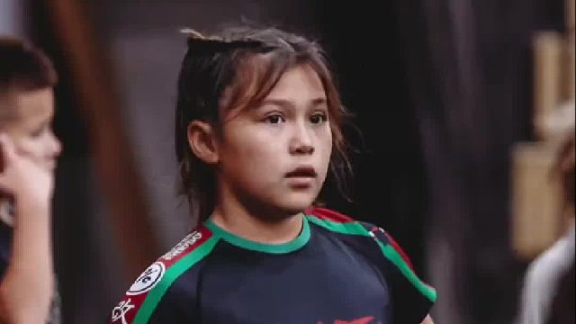 只有挑战比你强大的对手才能进步的更快！