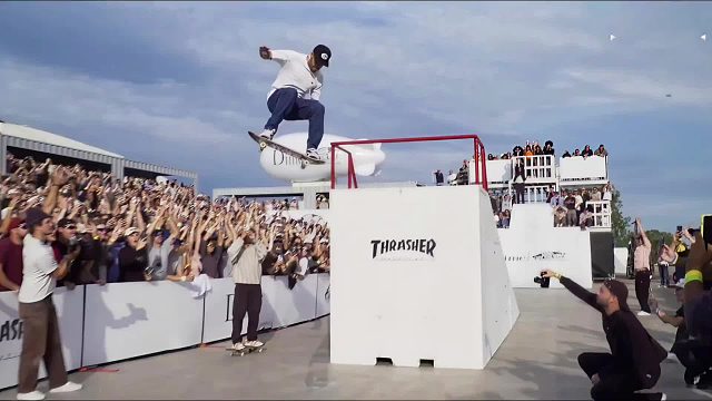 极限滑板挑战，难度持续升级，全部通关就能赢得奖金10万