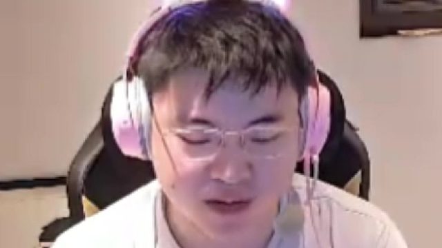 小天问兮夜啥时候退役的！兮夜：你的最后一场我看过！乌兹：天哥不一定是最后一场！