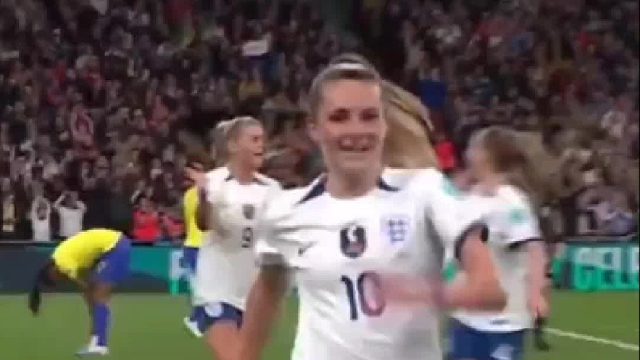 英格兰女足点球5 -3击败巴西女足，夺得首届女足