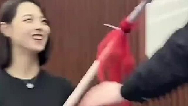 笑到肚子痛的搞笑瞬间，你懂个灯笼