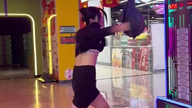 来来来 艾特出你身边扛不住这一拳的软蛋给我看看