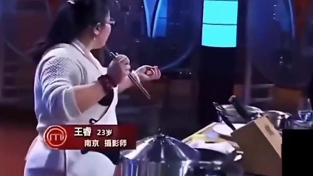 你可以说他装。。但你不能说他菜