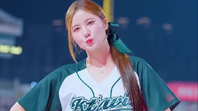 大长腿啦啦队美女