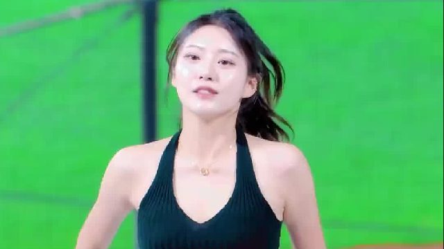 啦啦队队长中场舞