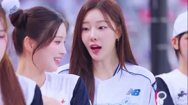 李时安球场助威