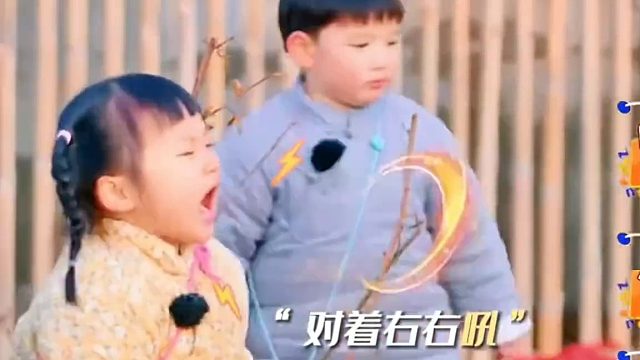 估计只有妈妈能分得清左左和右右了！