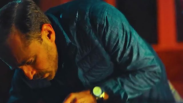 《急弯》2024年度疯批男主！本·福斯特为当英雄自导车祸