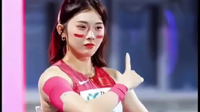 每个动作都是用汗水换来的