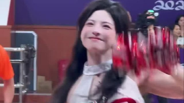 有这样的小姐姐在你面前跳舞你几点回家