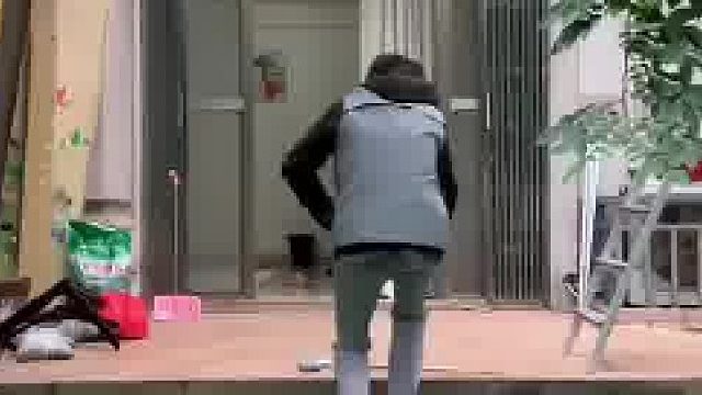 不妨告诉你，这是一次性的。而且一个几万块