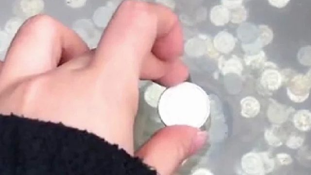 善良许愿池承载着万人美好愿景的硬币终会化为利刃战胜病魔