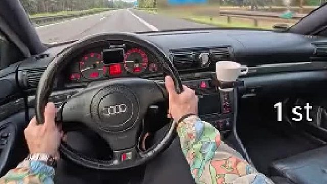 手动挡换挡不用松油门吗？