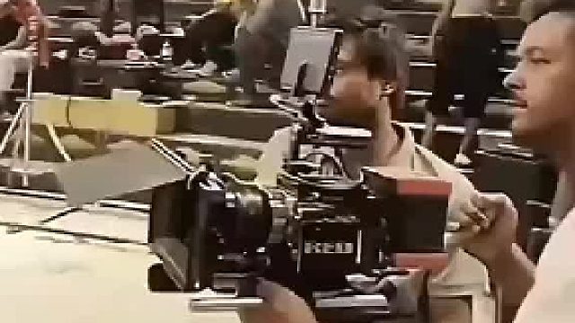 印度电影真实一幕，一小时时长，跳舞45分钟