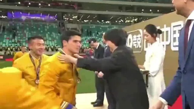 于汉超牛逼！不光关键时候进球，这话说的也是够艺术！